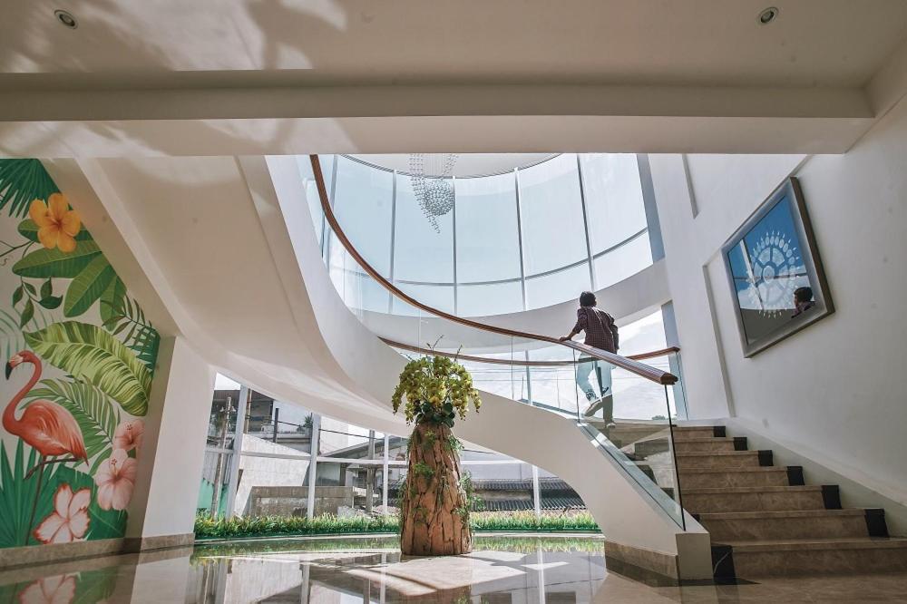 The Azana Hotel Airport Semarang Extérieur photo