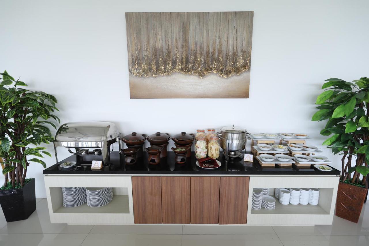 The Azana Hotel Airport Semarang Extérieur photo